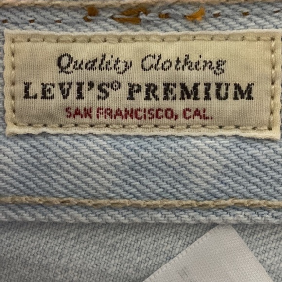 Levi's 501 NWT Grey Wash High Rise Raw Hem Jean Shorts Size 29 - Picture 8 of 9